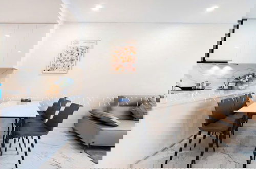 Photo 29 - SURI- METROPOLE Thu Thiem Apartment