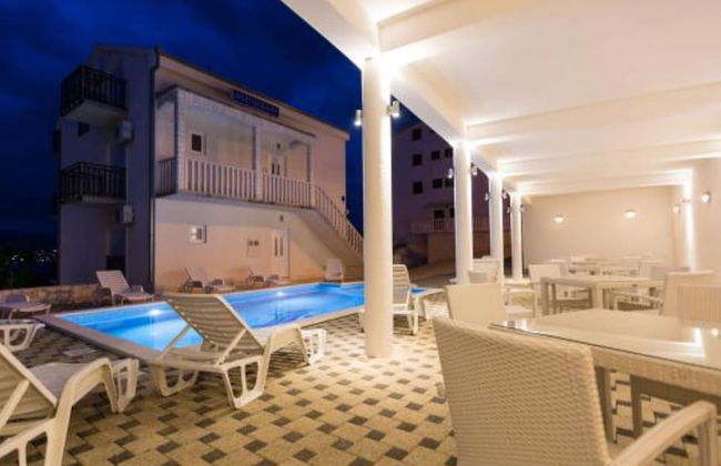 Apartmani Bridić Okrug Donji - Foto 22