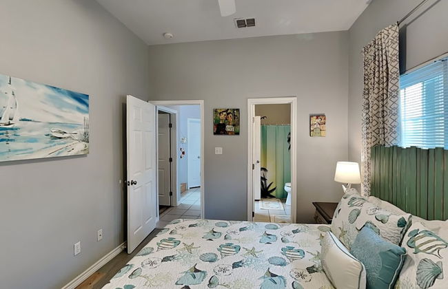 Beach Place - Photo 6