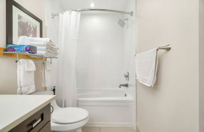 Harrison Lake Pets Welcome 3BR Suite - Foto 35