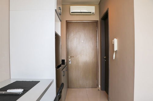 Photo 10 - Strategic And Warm Studio At Ciputra International Apartment