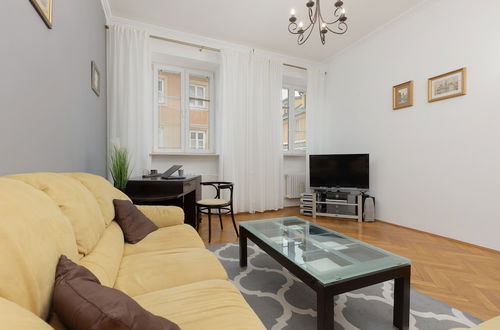 Photo 18 - Apartment Near Royal Castle by Renters