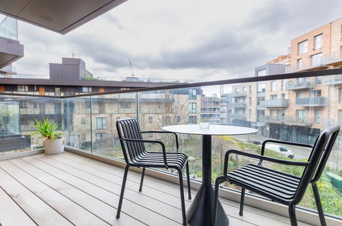 Photo 37 - Elegant & Serene 2BD Flat W/roof Terrace Hoxton