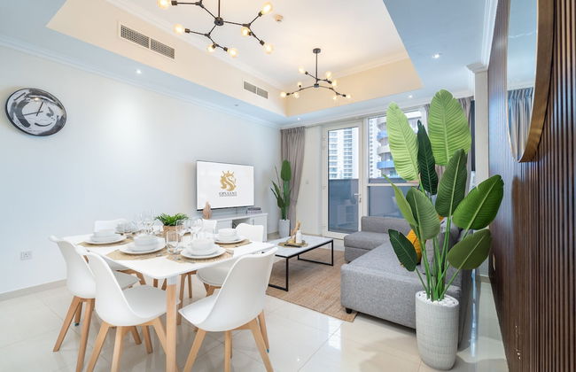 Luxe Apartments near Dubai Mall, Burj Khalifa - Pool, Gym, & Parking by Sojo Stay - Foto 45
