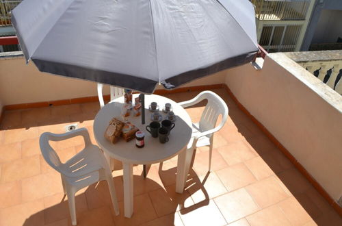 Foto 40 - Charming Holiday Home Near The Beach With A Terrace Parking Available, Pets