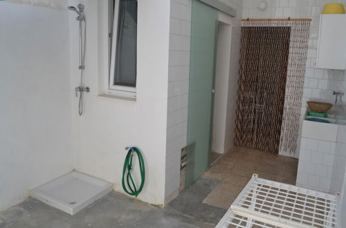 Foto 16 - Charming Holiday Home Near The Beach With A Terrace Parking Available, Pets