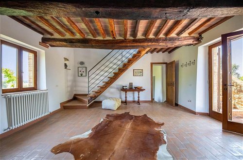 Foto 42 - Beautiful 5-bed Villa in Cortona, Private Pool