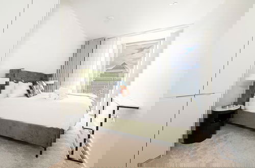 Photo 10 - Sensational Two-bedroom Apartment by the River