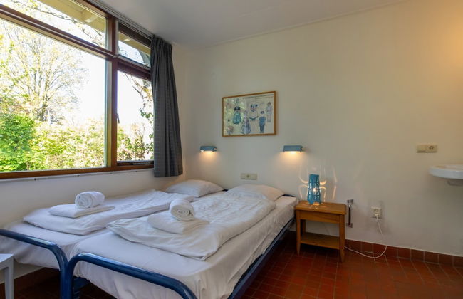 Bungalow Near Dutch Beach With Garden - Photo 6