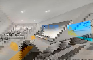 Foto 1 - City Vibes Ocean View Next to Art Basel