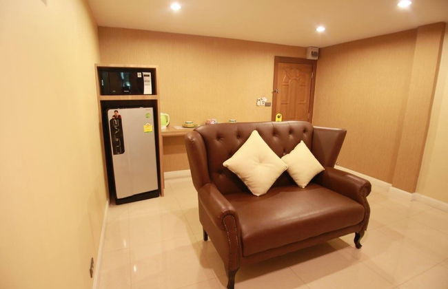 Pintree Service Apartment Pattaya - Photo 26
