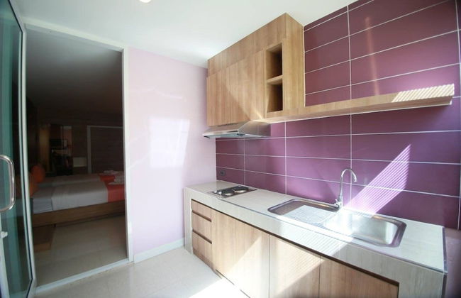 Pintree Service Apartment Pattaya - Photo 32