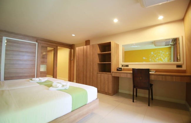 Pintree Service Apartment Pattaya - Photo 27