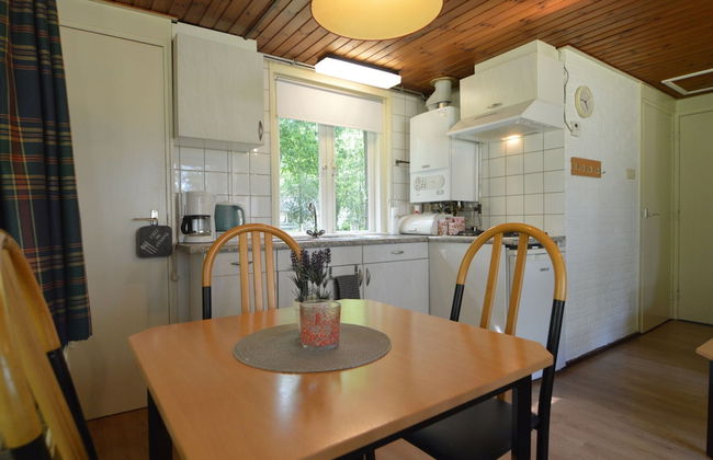 Completely Detached Bungalow in a Nature-filled Park by a Large fen - Foto 51