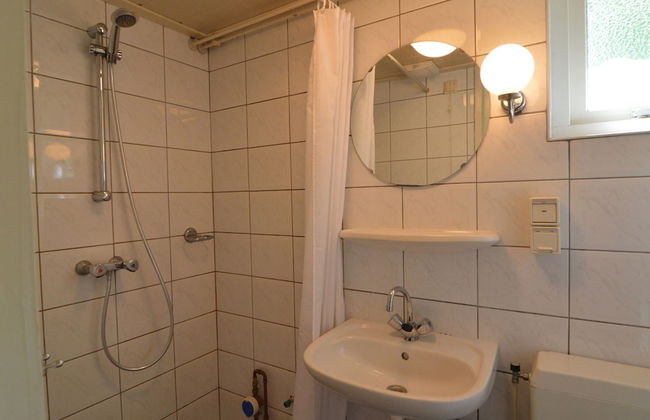 Completely Detached Bungalow in a Nature-filled Park by a Large fen - Foto 33
