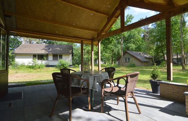Completely Detached Bungalow in a Nature-filled Park by a Large fen - Foto 26
