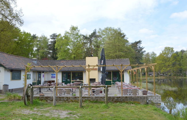 Completely Detached Bungalow in a Nature-filled Park by a Large fen - Foto 67