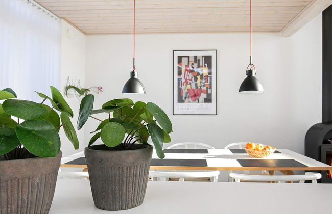8 Person Holiday Home on a Holiday Park in Lokken - Foto 4