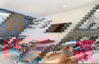 Photo 2 - Host Stay Foundry Colours