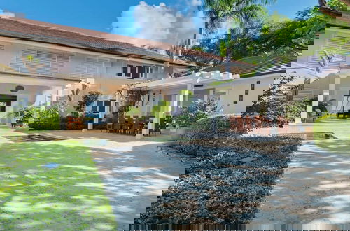 Foto 36 - Oceanfront Golf Course Estate w Pool Guest House