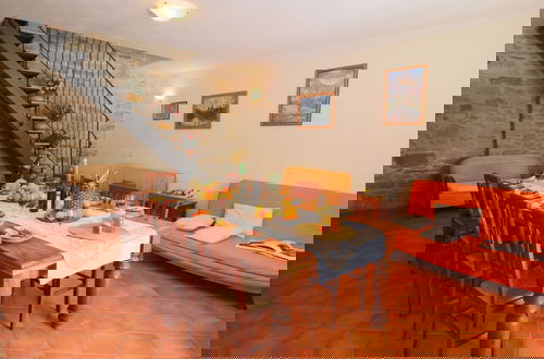 Foto 75 - Property With Swimming Pool, Spacious Garden, Private Terrace and Views