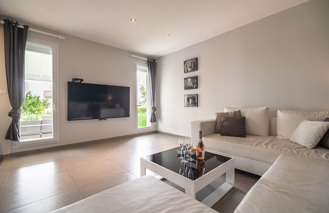 Luxurious Villa in Saint Genies de Fontedit With Heated Pool - Foto 34