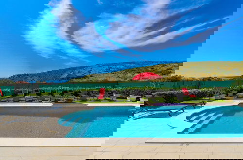 Photo 55 - Scenic Elegant Trogir Villa With Pool