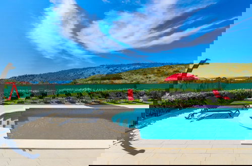 Photo 51 - Scenic Elegant Trogir Villa With Pool