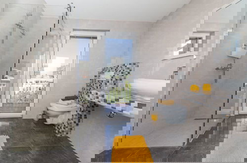 Foto 18 - Stylish Apartments With Shared Pool, Sea Views, and Sun Terrace