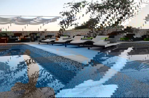 Photo 26 - Okrug Gornji Luxurious Escape Villa With Pool