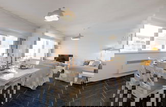 Foto 1 - Cozy Apartment for 4 With Parking