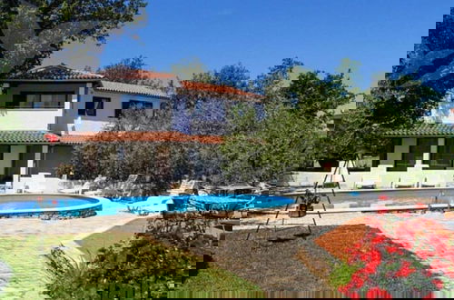 Foto 34 - Splendid Poreč Holiday Home With Swimming Pool