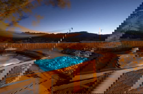 Foto 3 - Stargaze Soak Hot Tub Fireplace Desert Views