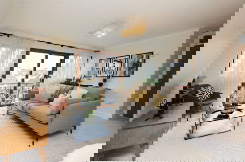 Photo 10 - The Isleworth Place - Stunning 1bdr Flat With Balcony