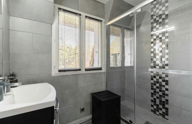 Renovated Apartment Sleeping 6 - Pool and Tennis - Foto 13
