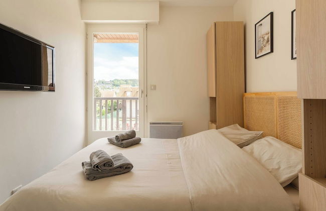 Renovated Apartment Sleeping 6 - Pool and Tennis - Foto 3