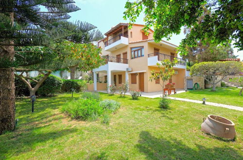 Photo 13 - Villa Karteros With Private Swimming Pool