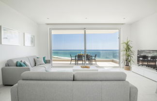 Foto 3 - Beach View Apartment by Blue Diamond