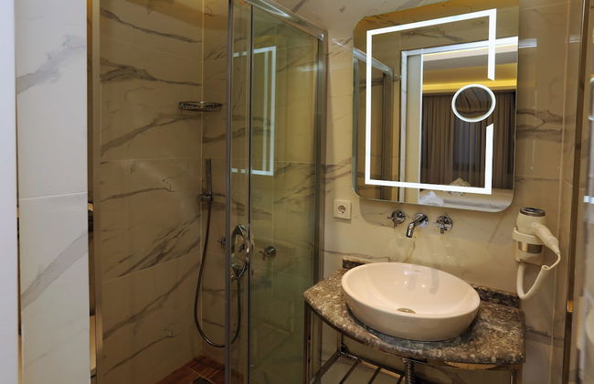 Sel Suite Hotel - Photo 27