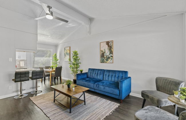 Stylish 1BR Downtown Evonify - Foto 1