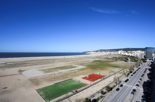 Photo 10 - Sea Side Luxury Apartment