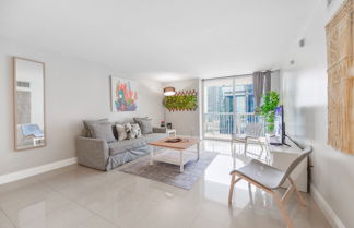 Photo 1 - Wonderful 3BR Condo at Brickell