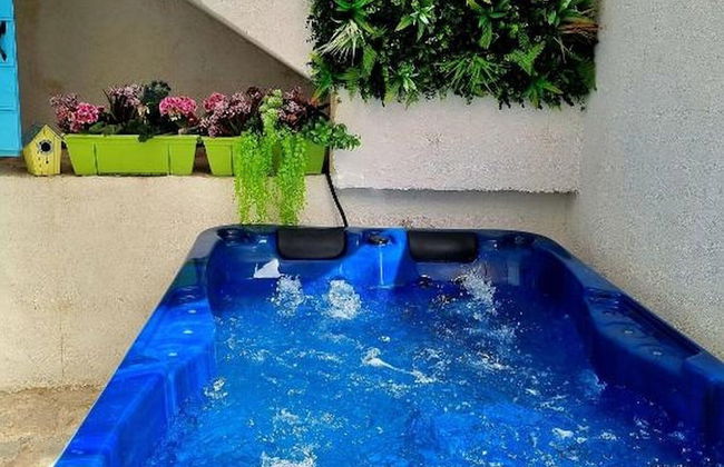Apartments Villa Santa Maria Hvar With Jacuzzi - Photo 32
