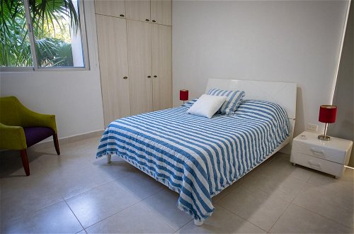 Photo 12 - Spacious and Private Retreat 1 Block From the Beach in Progreso East