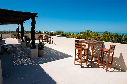 Photo 25 - Spacious and Private Retreat 1 Block From the Beach in Progreso East