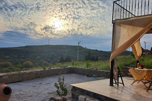 Foto 13 - Peaceful Stone House With Nature View in Karaburun