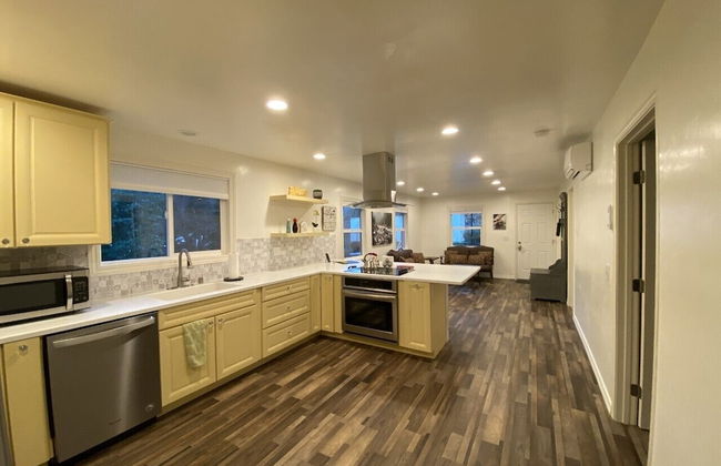 Strawhouse Resorts - Photo 36