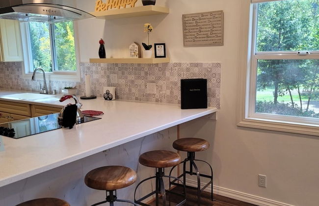 Strawhouse Resorts - Photo 35