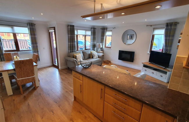 Stunning 2 Bedroom Pet Friendly Lodge - Foto 12