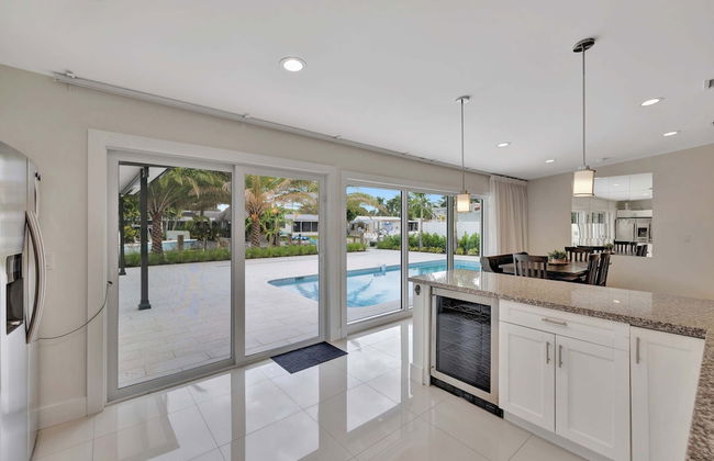 Waterfront Oasis w/ Enclosed Pool! - Foto 35